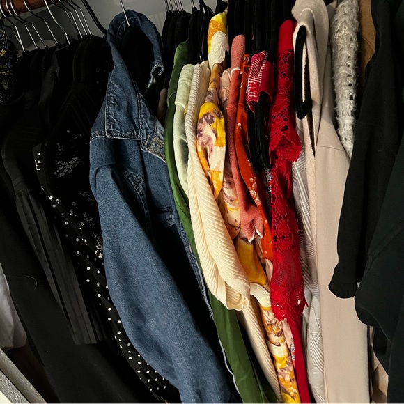 Meet your Posher, Alissa - Picture 2 of 3